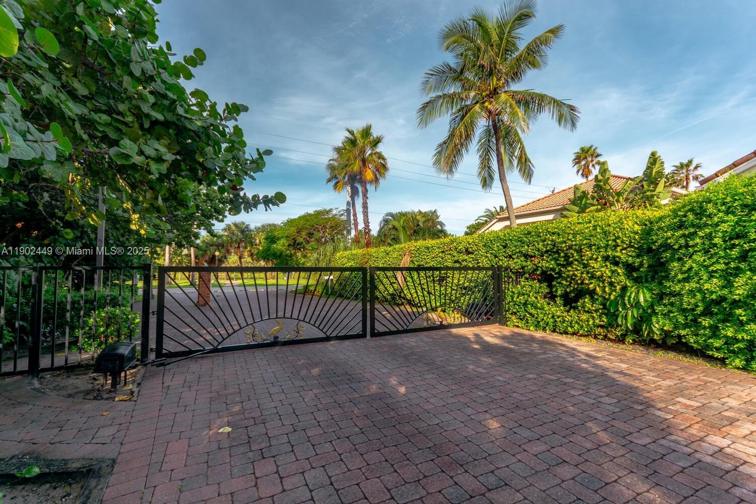 PELICAN WALK 1 CONDO - Residential Lease