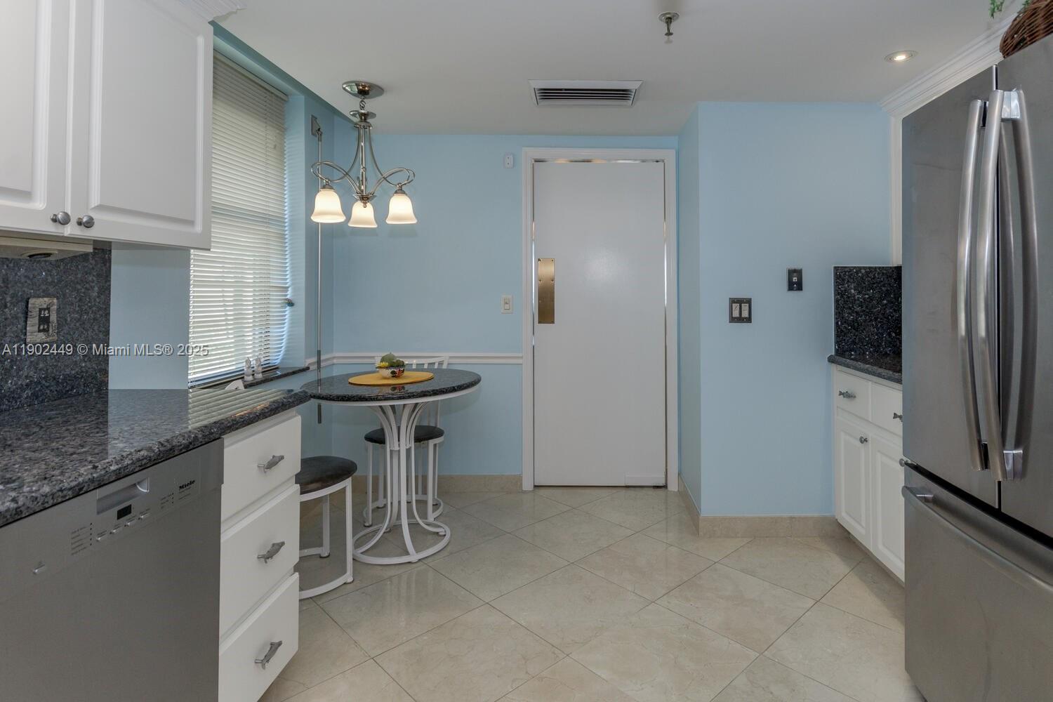PELICAN WALK 1 CONDO - Residential Lease