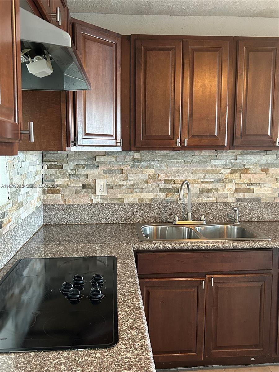 THIRD AMEND PLAT OF PORTI - Residential