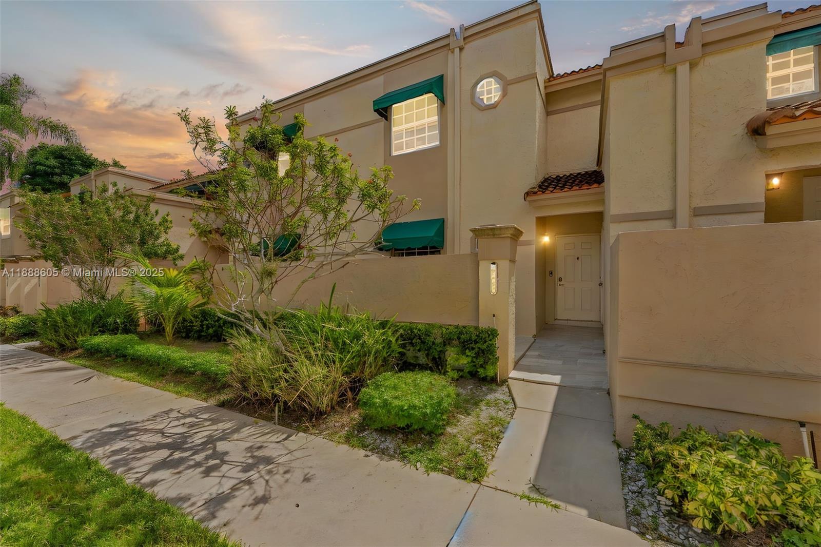 PLUM AT BOCA POINTE CONDO - Residential