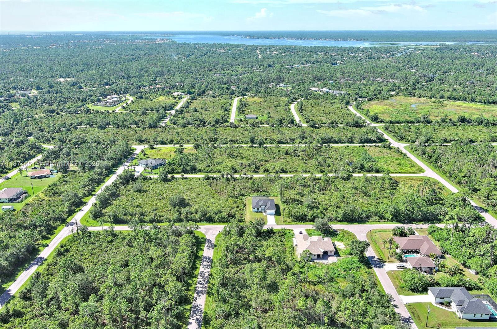 PORT CHARLOTTE - Land