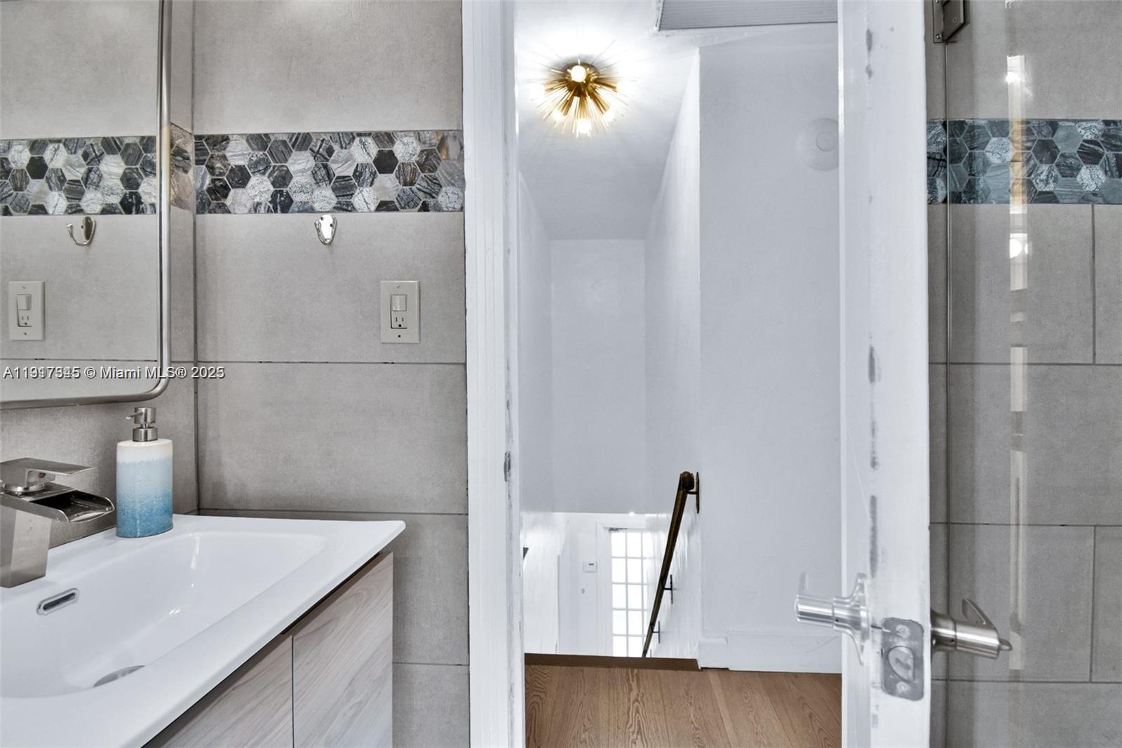 OCEAN BEACH ADDN NO 3 - Residential