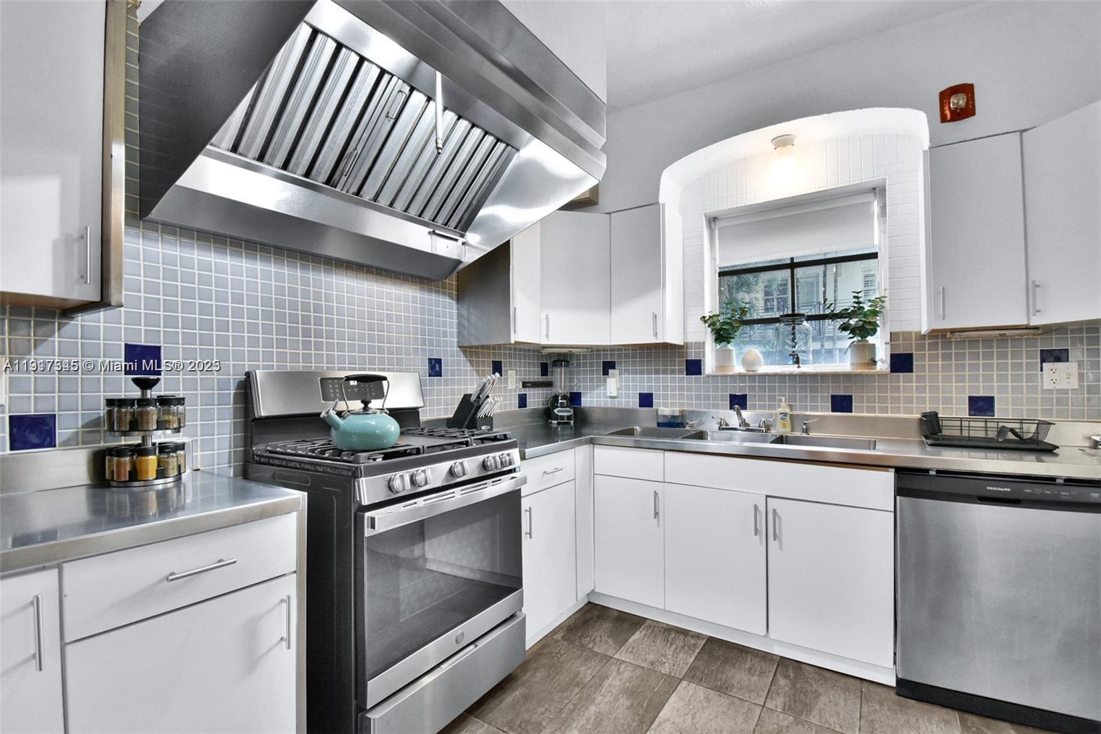 OCEAN BEACH ADDN NO 3 - Residential