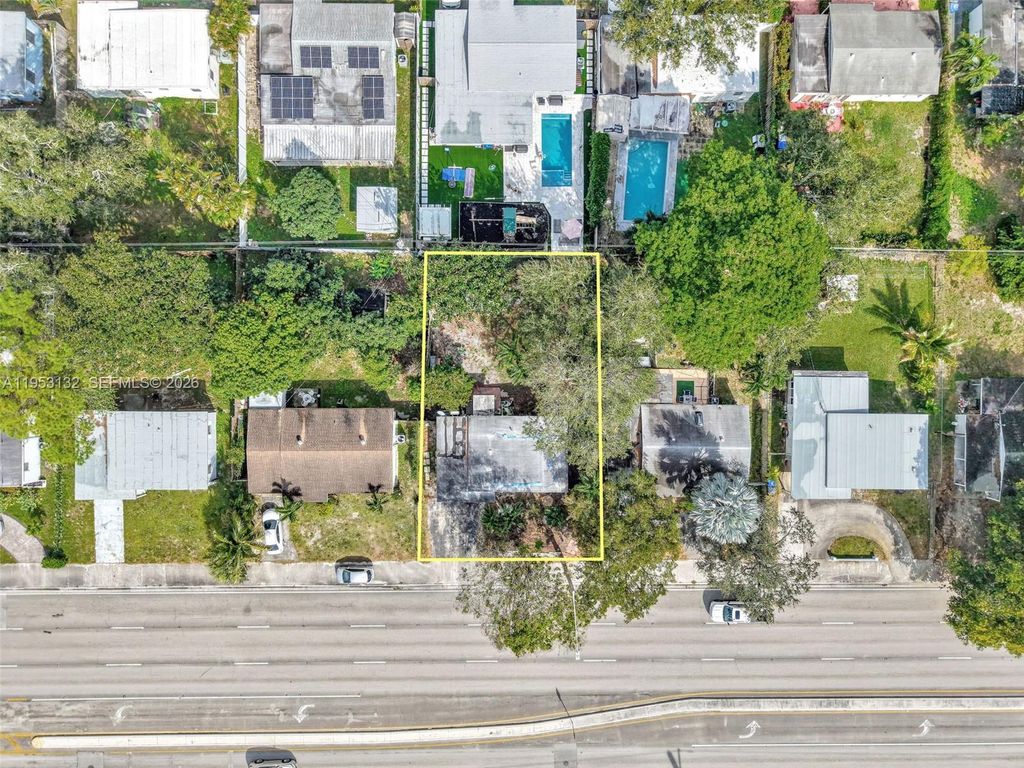 Photo of 6629 Sheridan St, Hollywood, FL 33024 (MLS # A11953132)