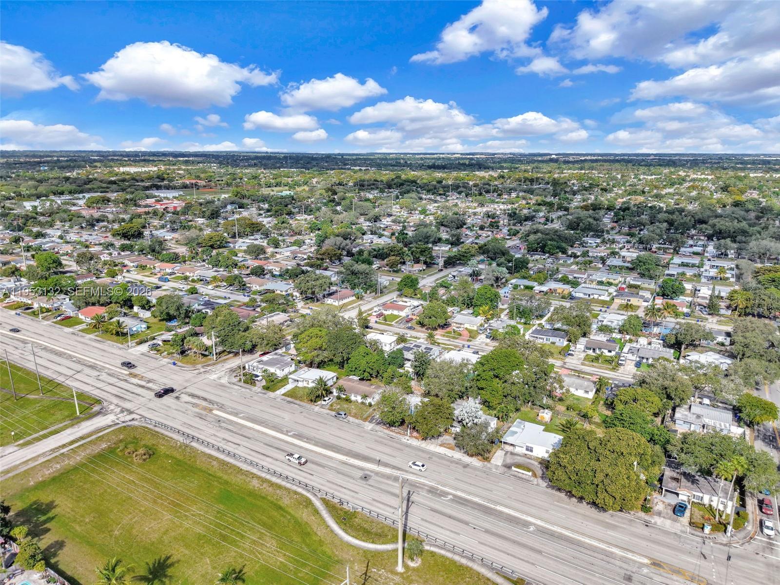 PALM LANE VILLA - Residential