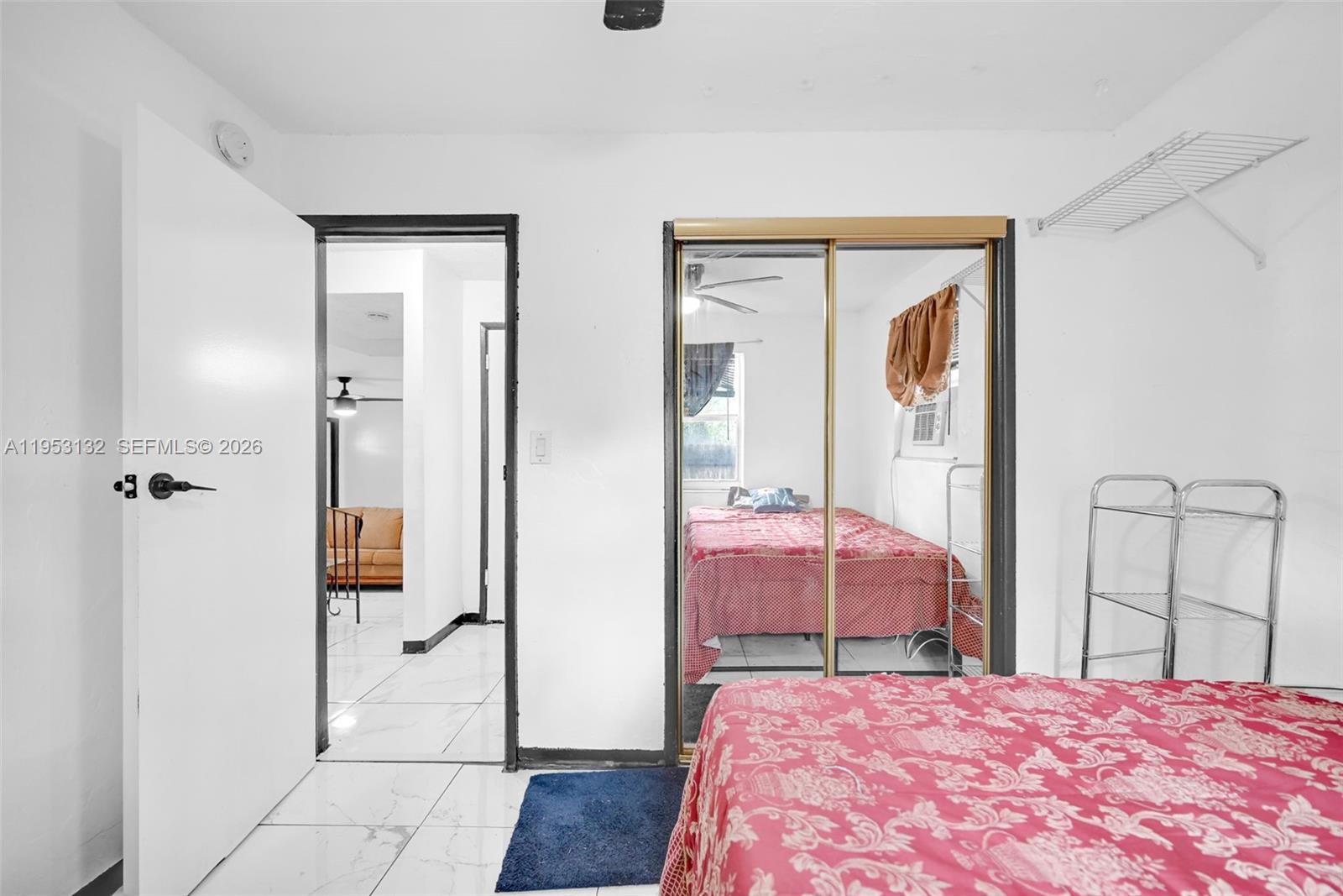 PALM LANE VILLA - Residential