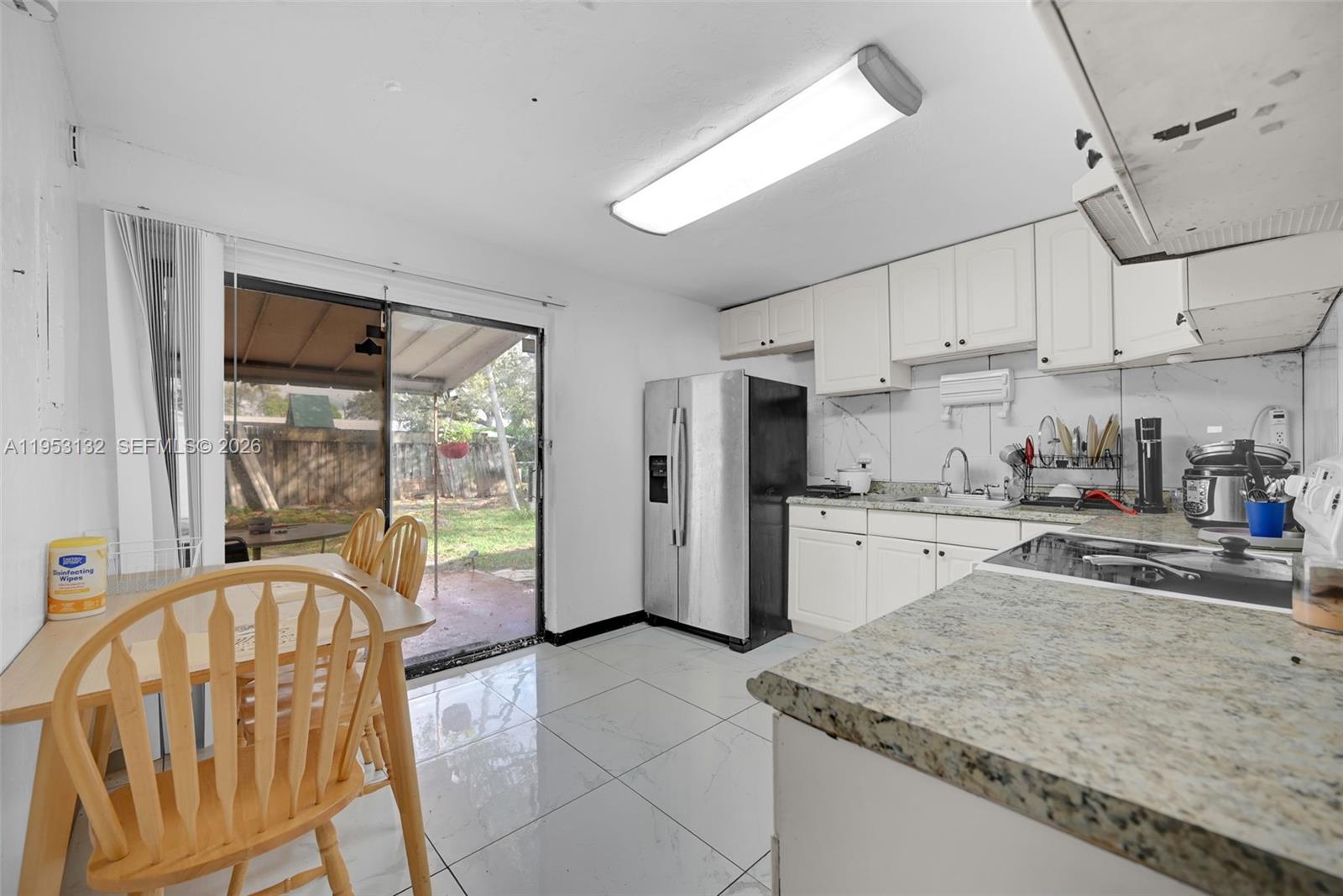 PALM LANE VILLA - Residential