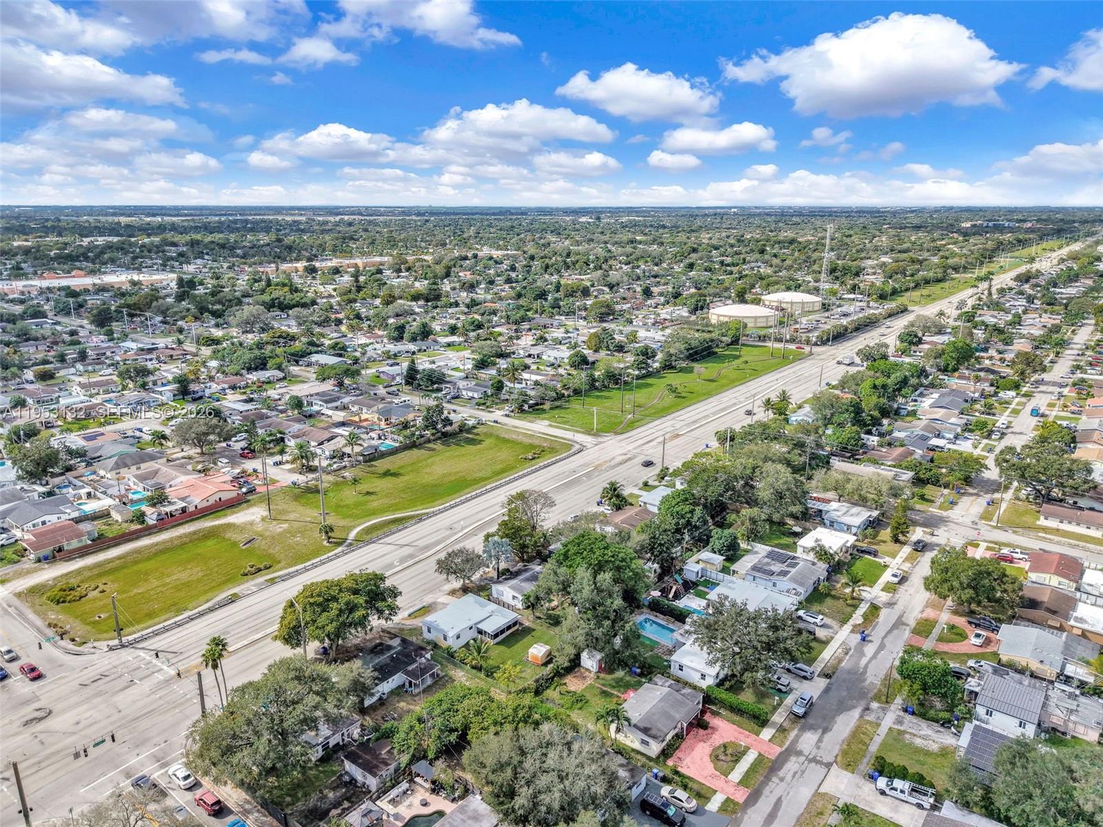 PALM LANE VILLA - Residential