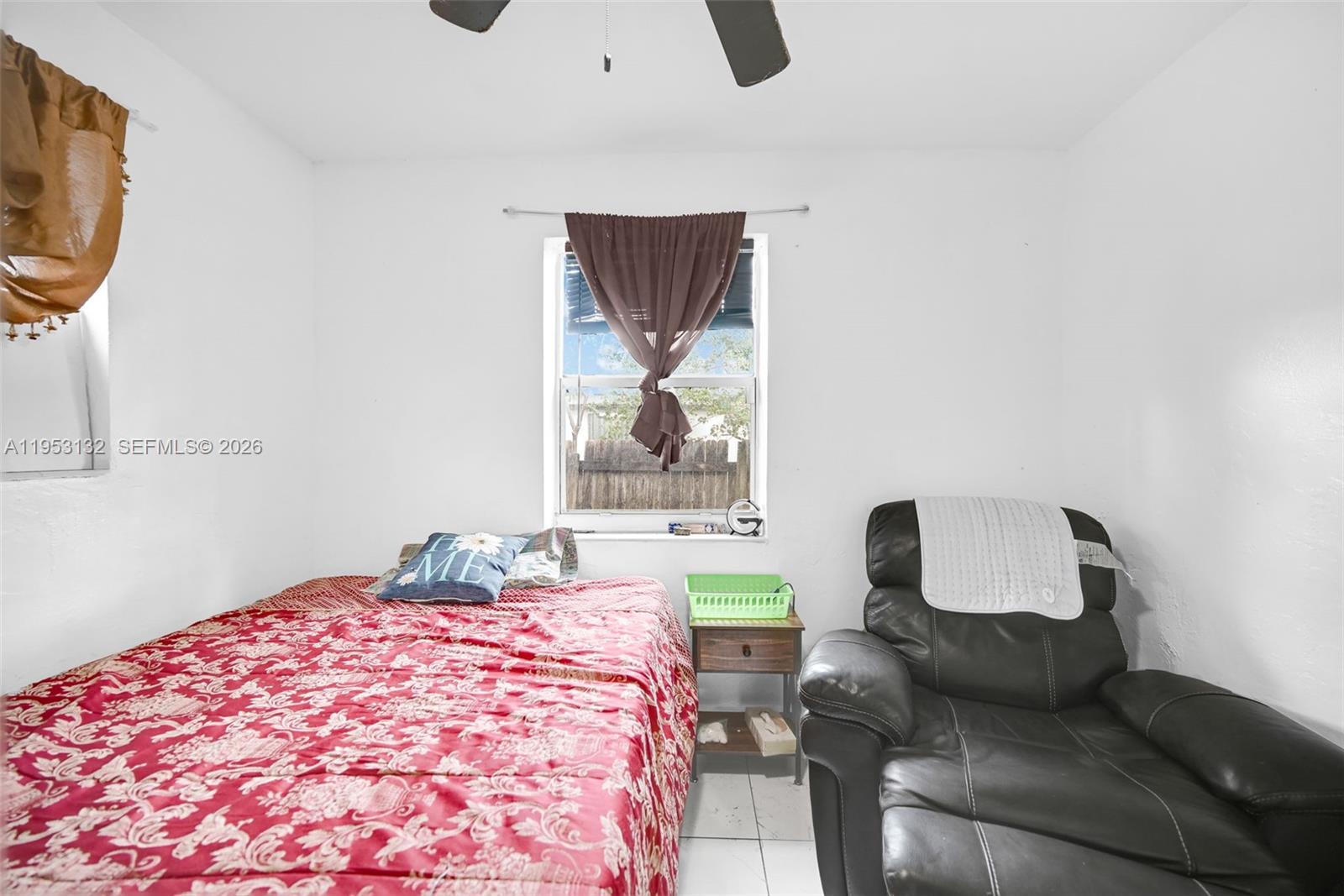 PALM LANE VILLA - Residential