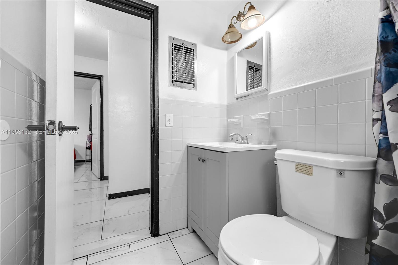 PALM LANE VILLA - Residential