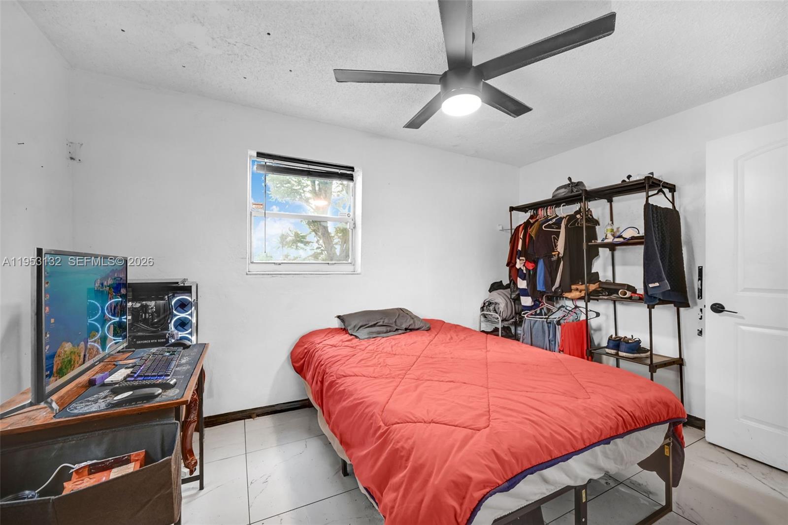 PALM LANE VILLA - Residential