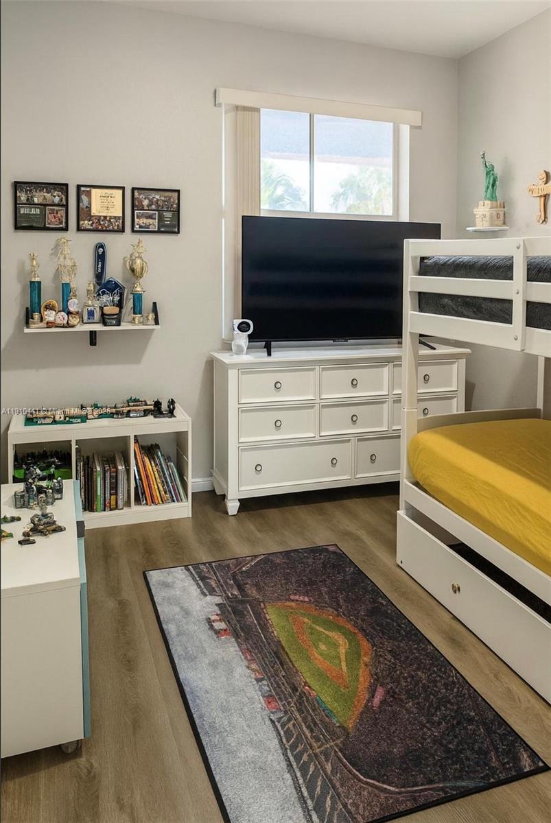 PEMBROKE CAY CONDO - Residential Lease