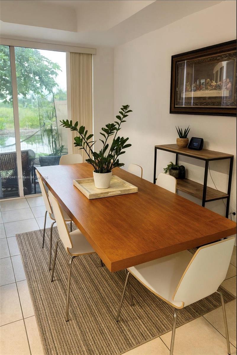 PEMBROKE CAY CONDO - Residential Lease