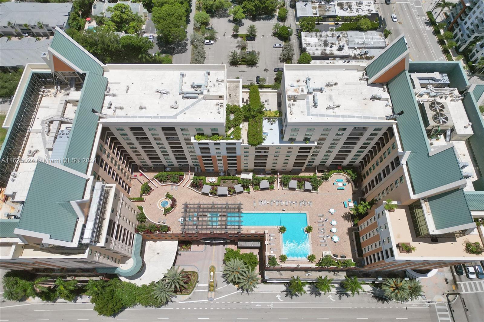 WAVERLY AT LAS OLAS CONDO - Residential