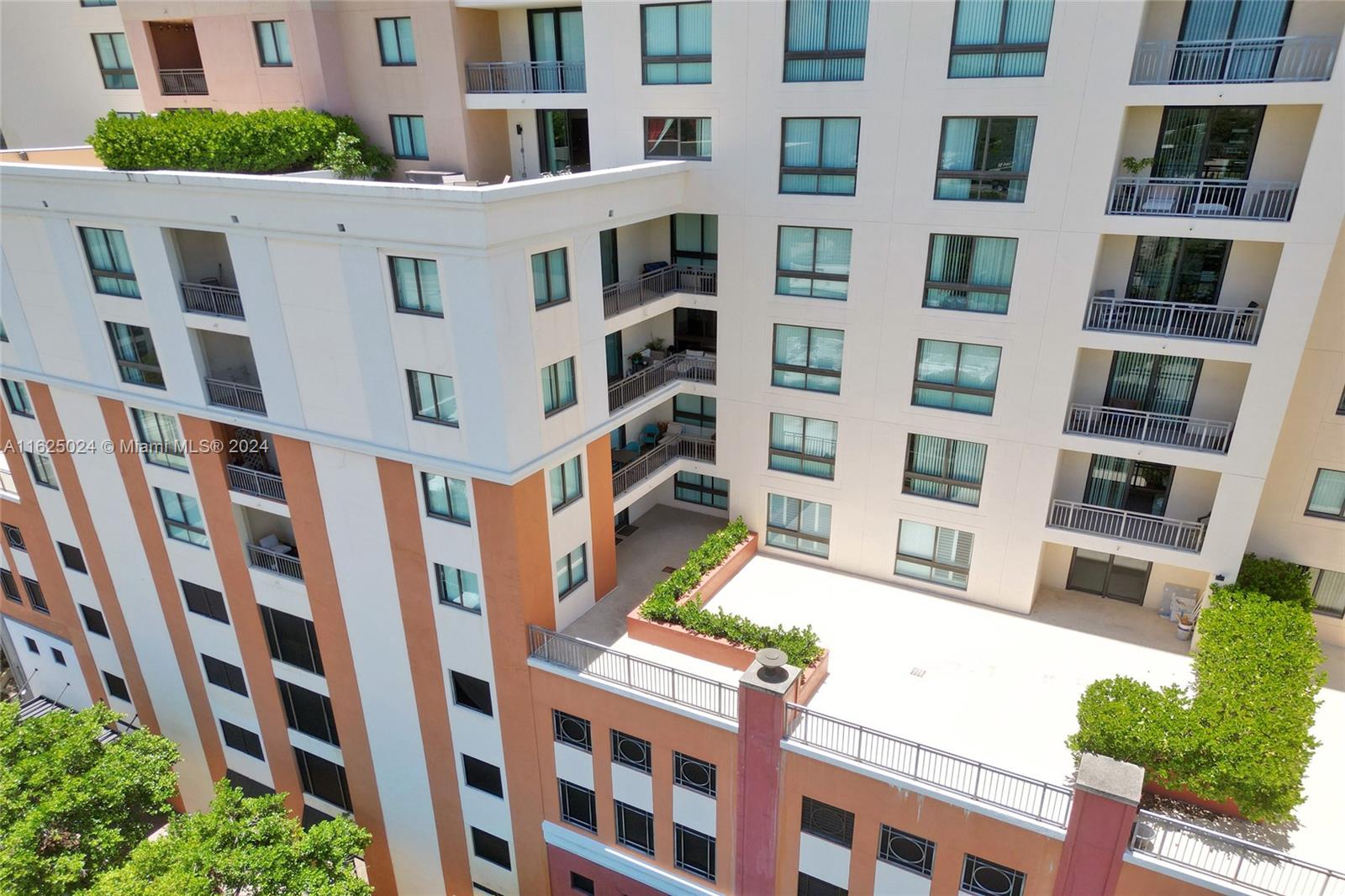 WAVERLY AT LAS OLAS CONDO - Residential