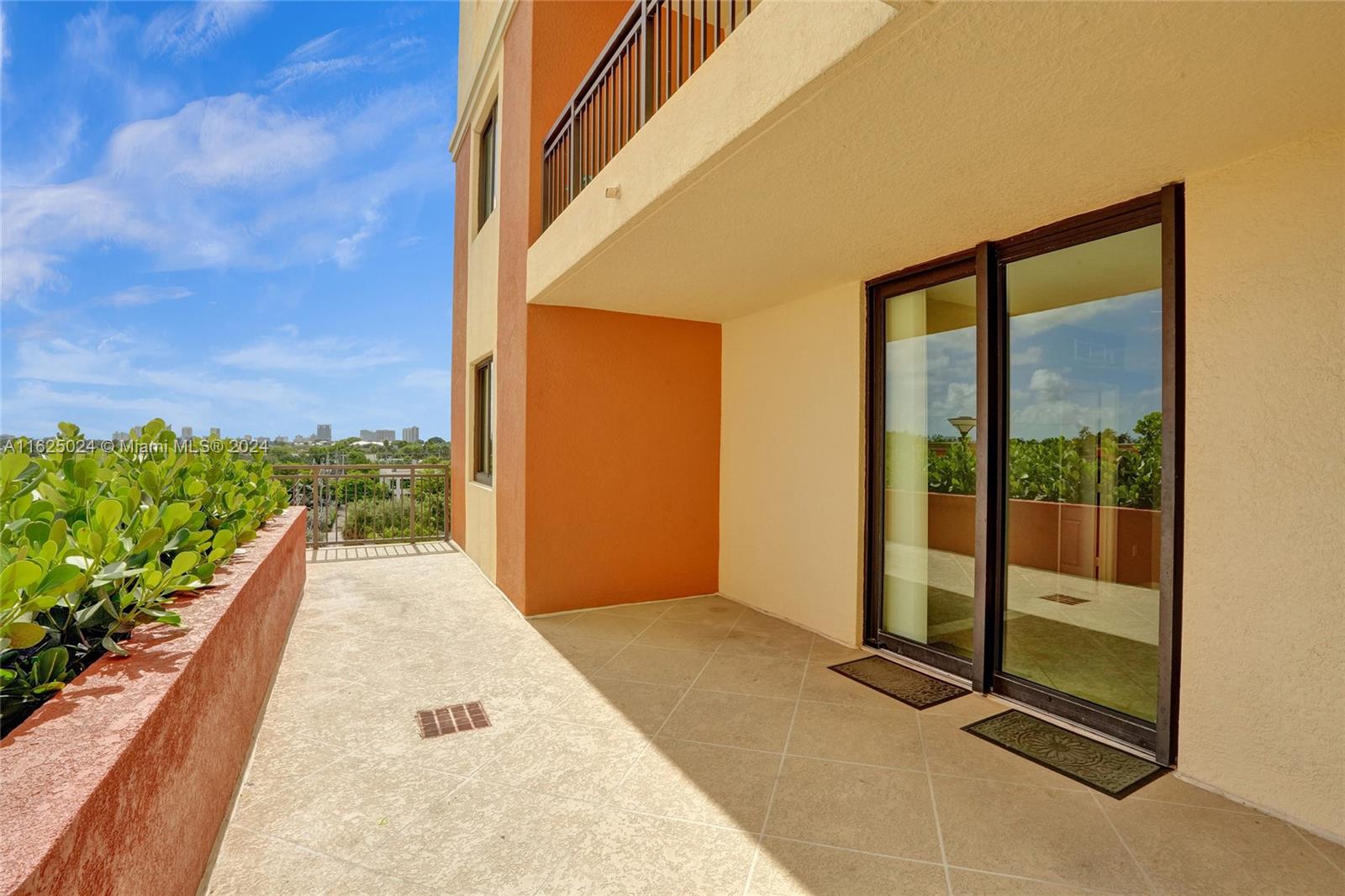 WAVERLY AT LAS OLAS CONDO - Residential