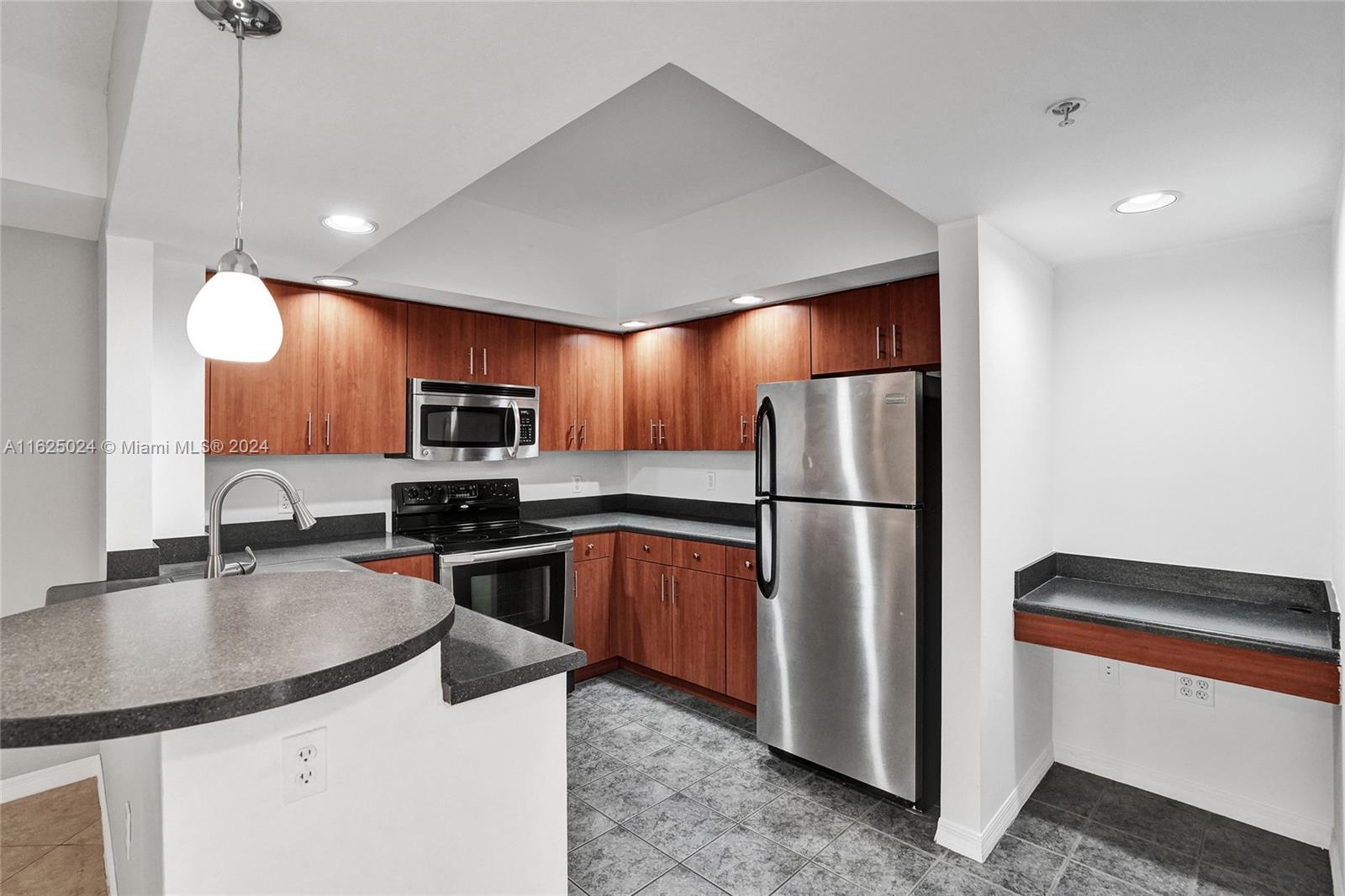 WAVERLY AT LAS OLAS CONDO - Residential