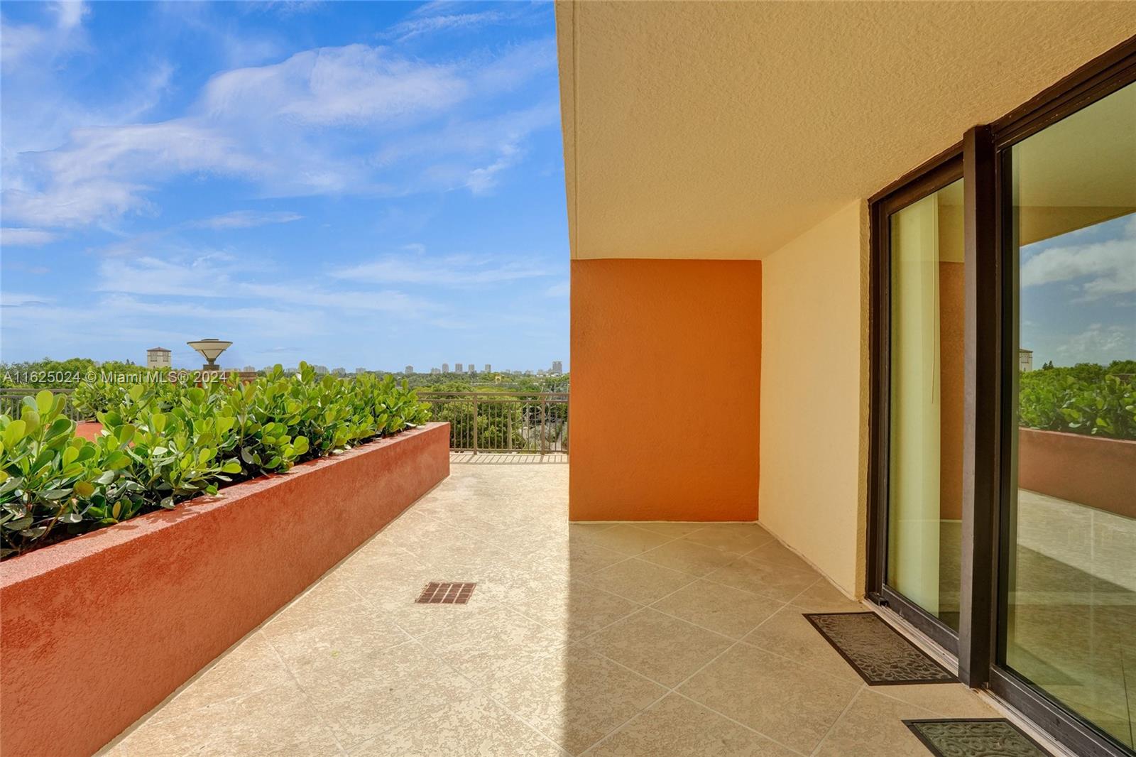 WAVERLY AT LAS OLAS CONDO - Residential