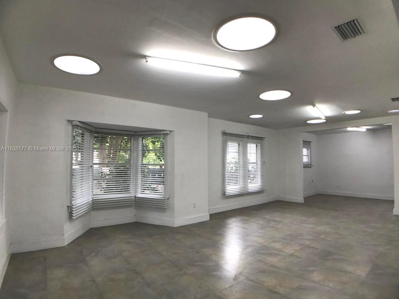 97 NW 27th St