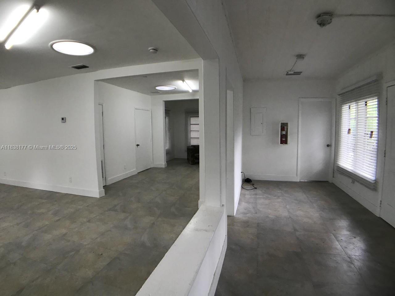 97 NW 27th St
