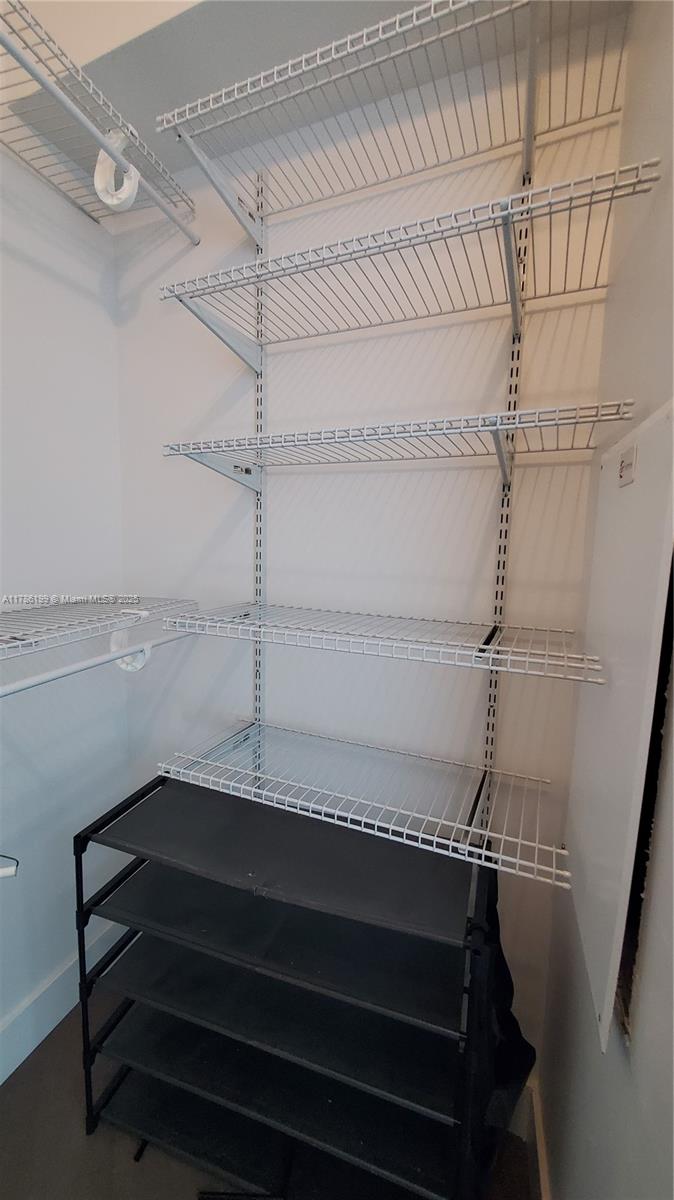 WIND CONDO - Residential Lease