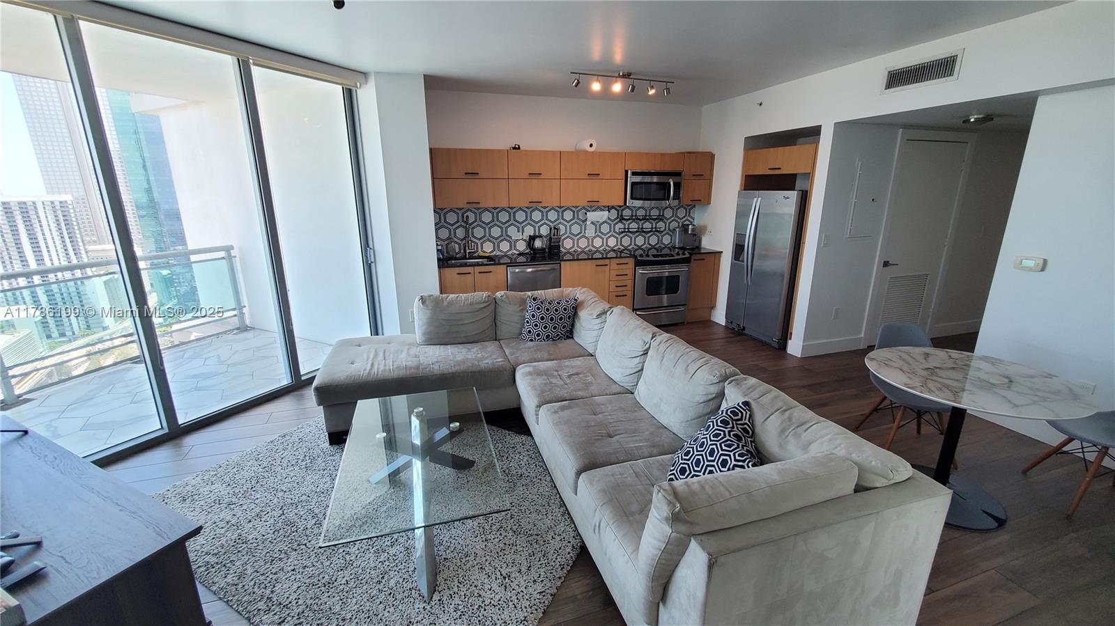 WIND CONDO - Residential Lease