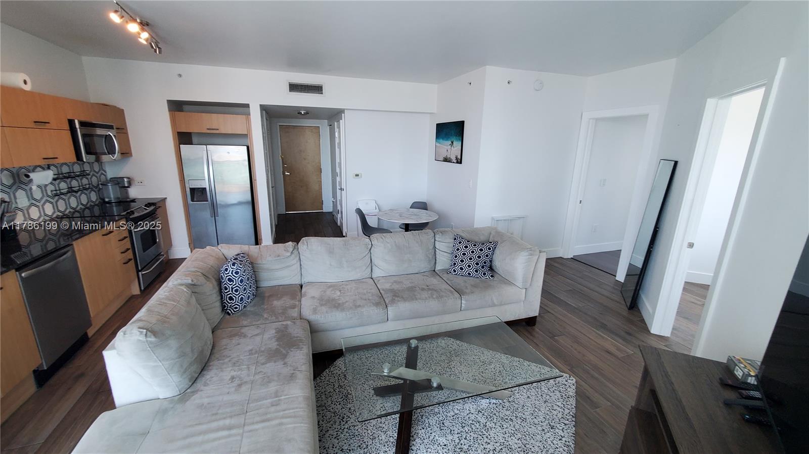 WIND CONDO - Residential Lease