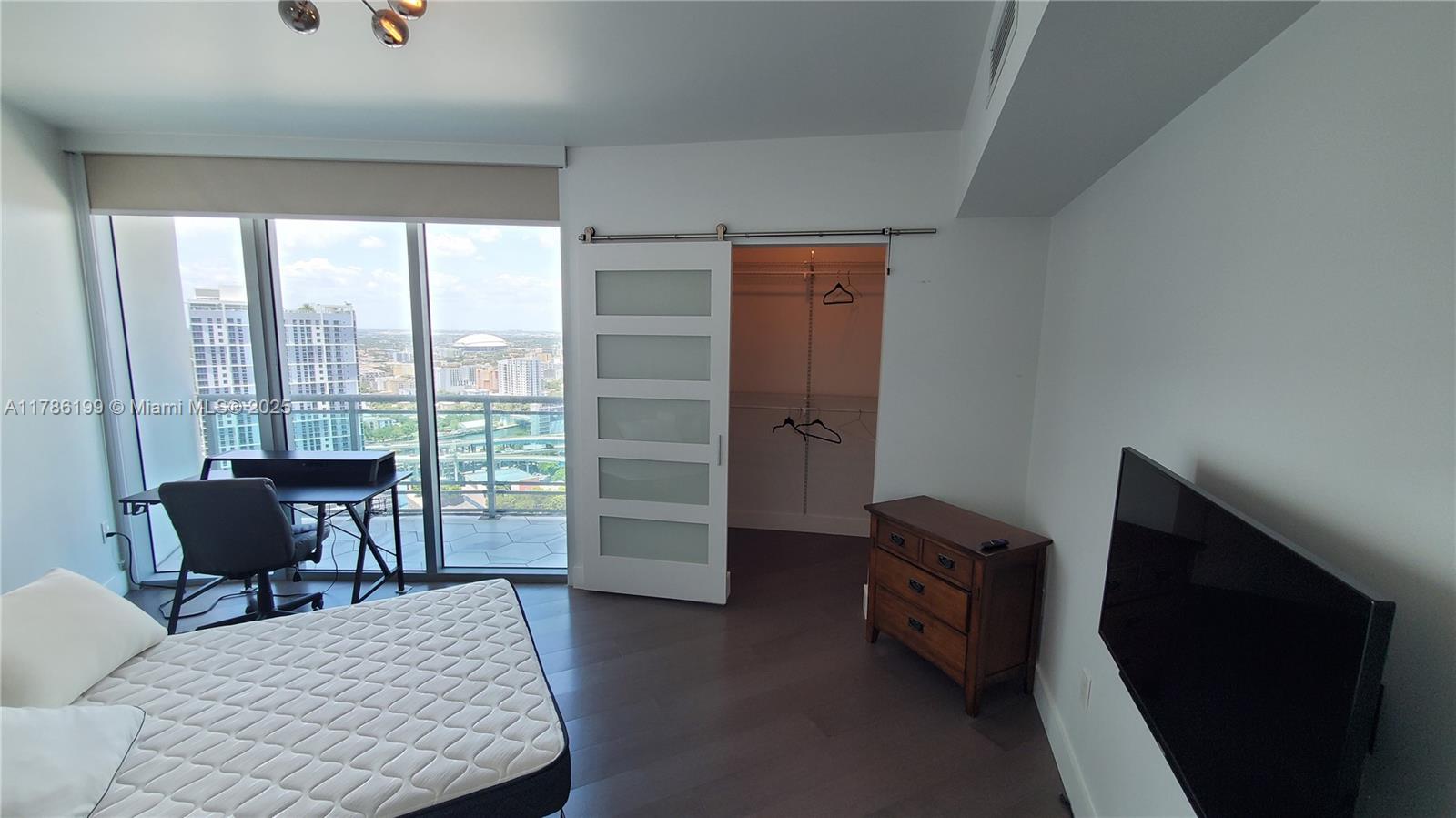 WIND CONDO - Residential Lease