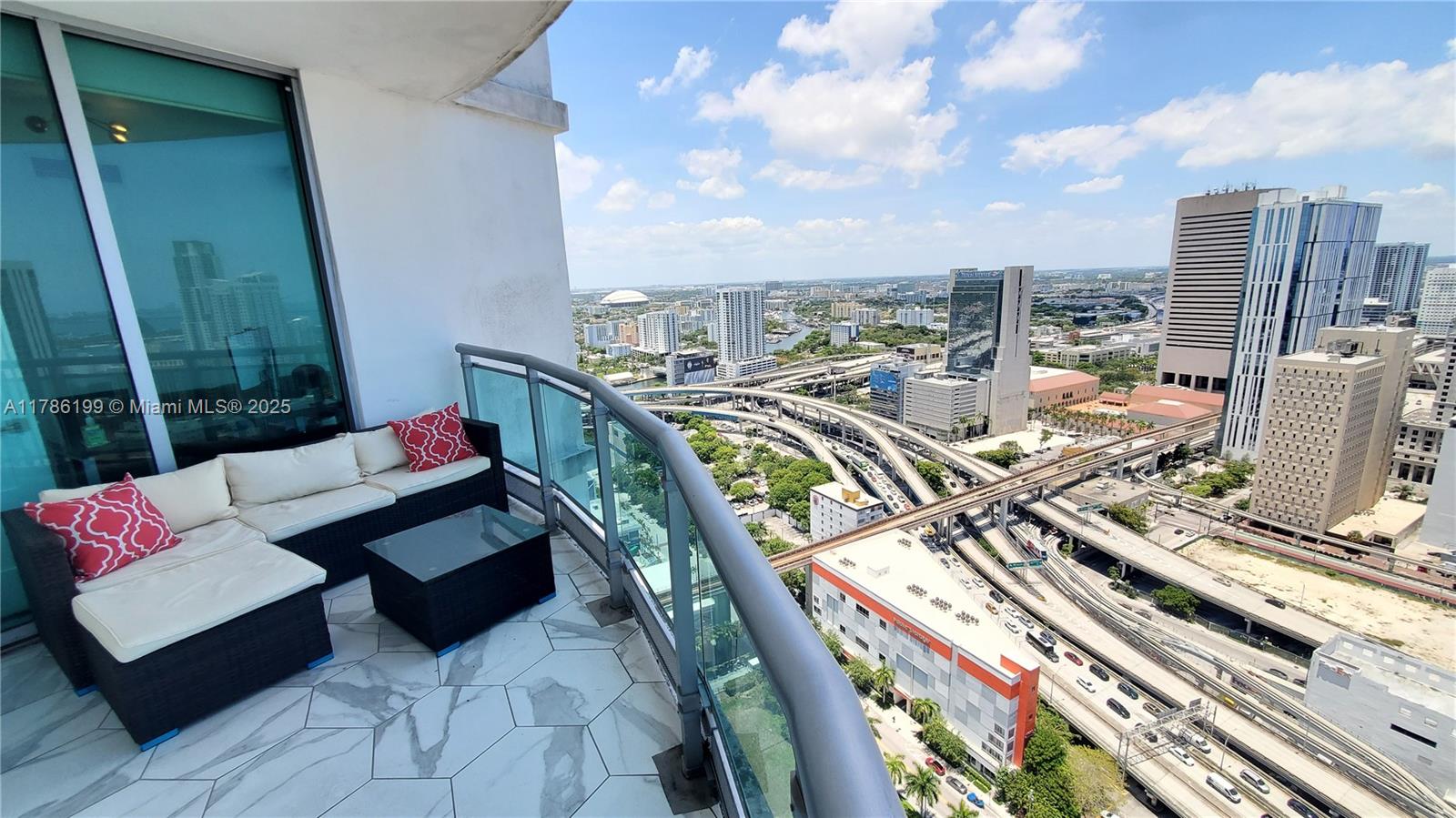 WIND CONDO - Residential Lease