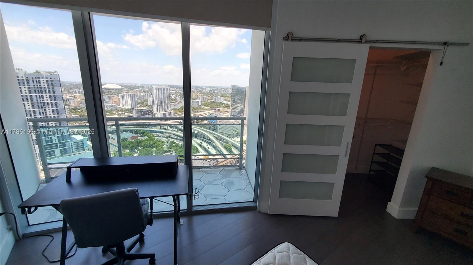 WIND CONDO - Residential Lease