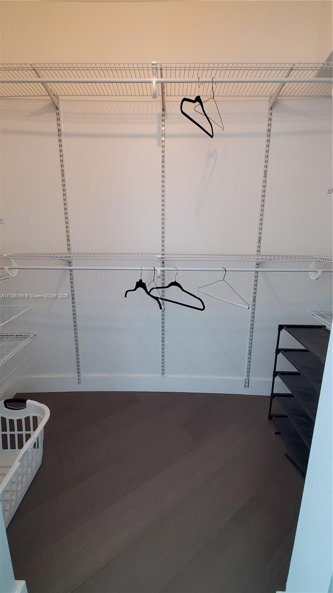 WIND CONDO - Residential Lease