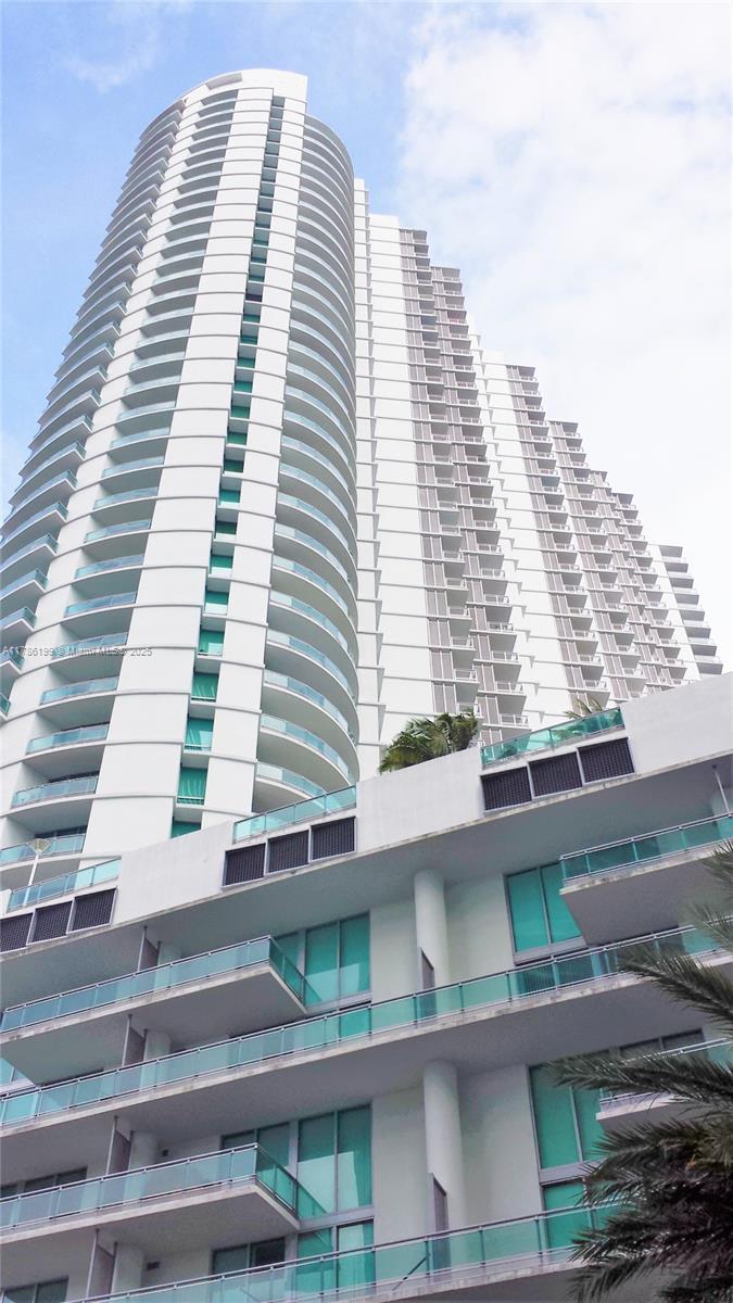 WIND CONDO - Residential Lease