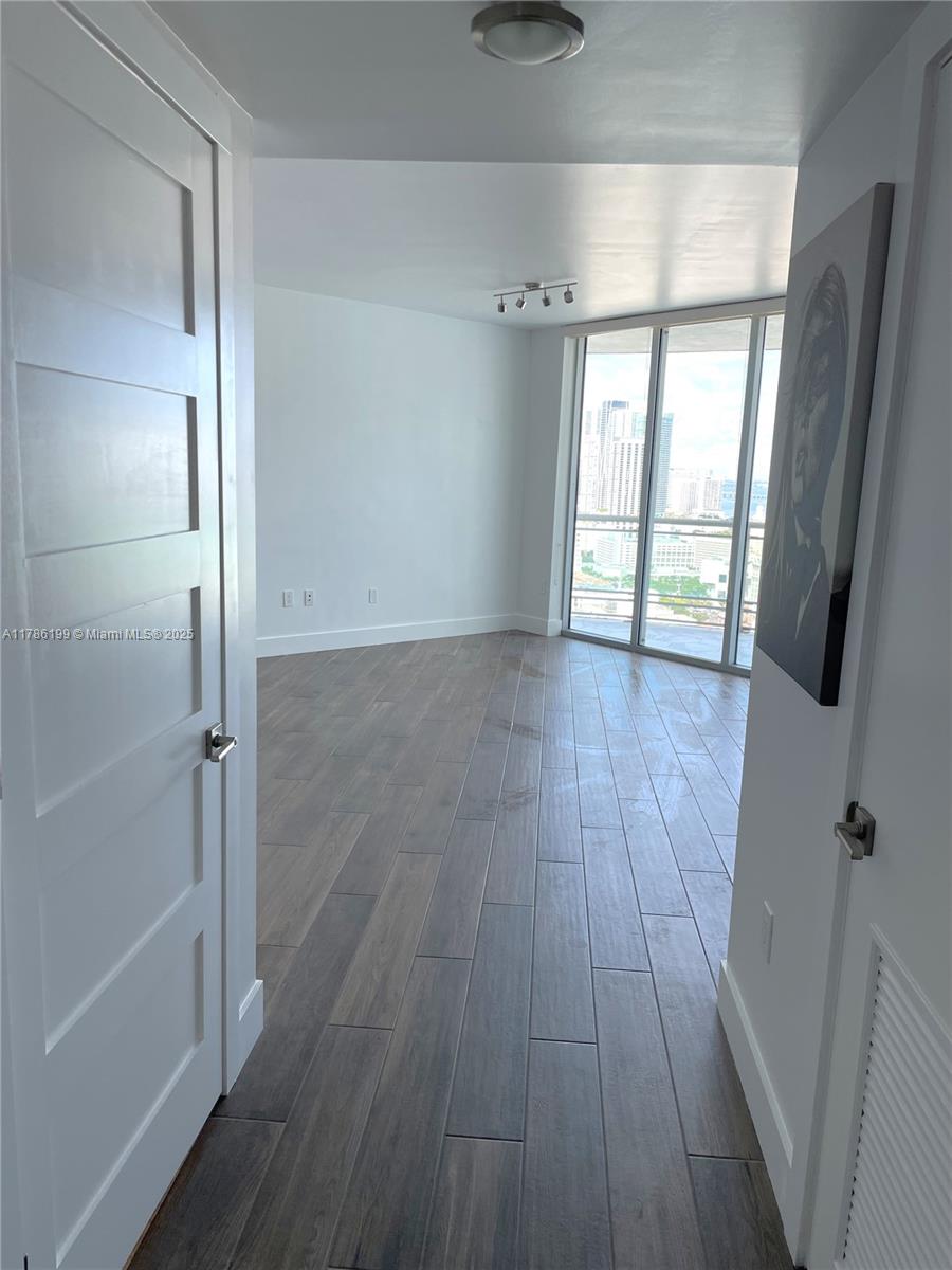 WIND CONDO - Residential Lease