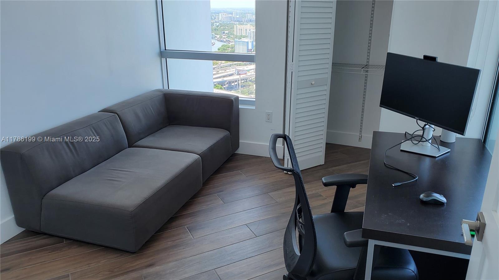 WIND CONDO - Residential Lease