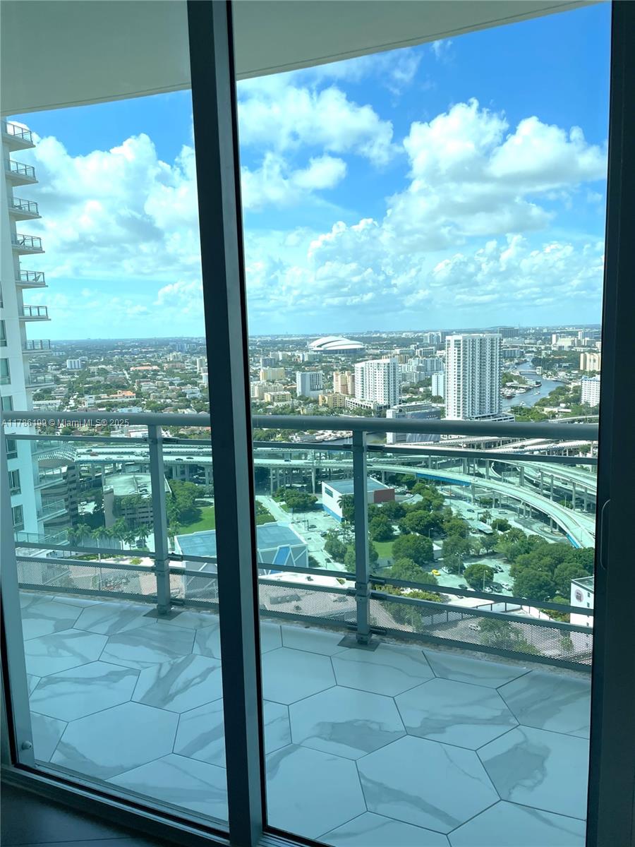 WIND CONDO - Residential Lease