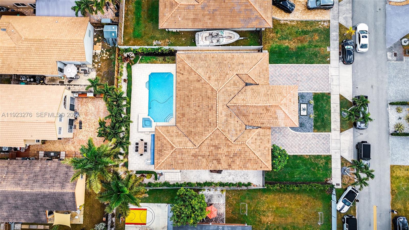 VANDERBILT PARK AMD PL - Residential Lease