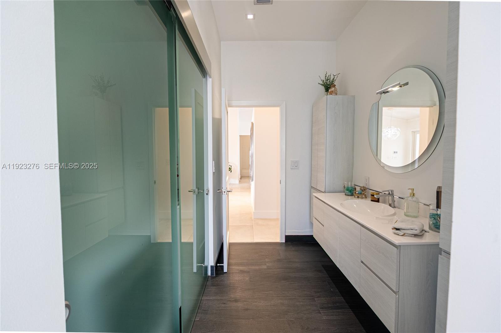 VANDERBILT PARK AMD PL - Residential Lease