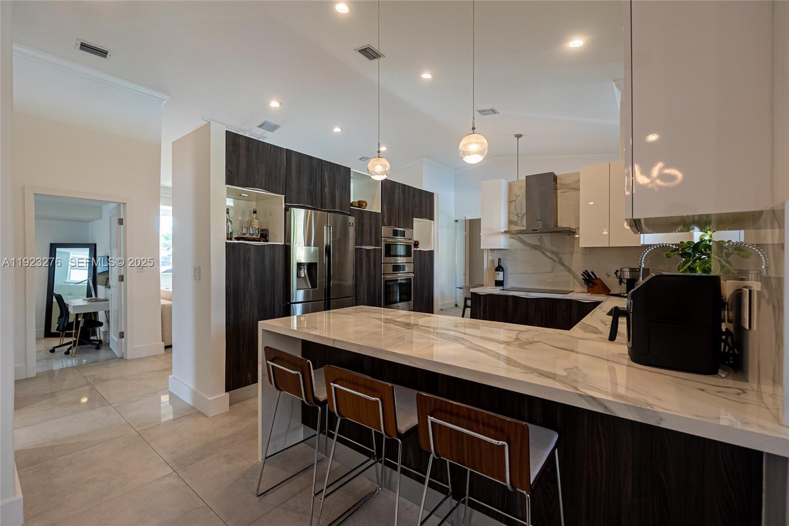 VANDERBILT PARK AMD PL - Residential Lease