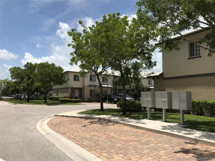 Great opportunity for INVESTORS. This 3/2 condo located at Marsh Harbour Community has an easy access to the I-95 and main FL roads. Near to Hospitals, Universities, schools and shopping centers.
To be sold AS-IS. Easy to rent about $1,400 per month. Low HOA montly fee and fast approval.