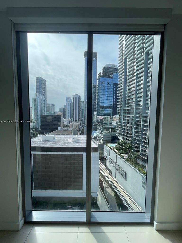 MY BRICKELL CONDO - Residential Lease