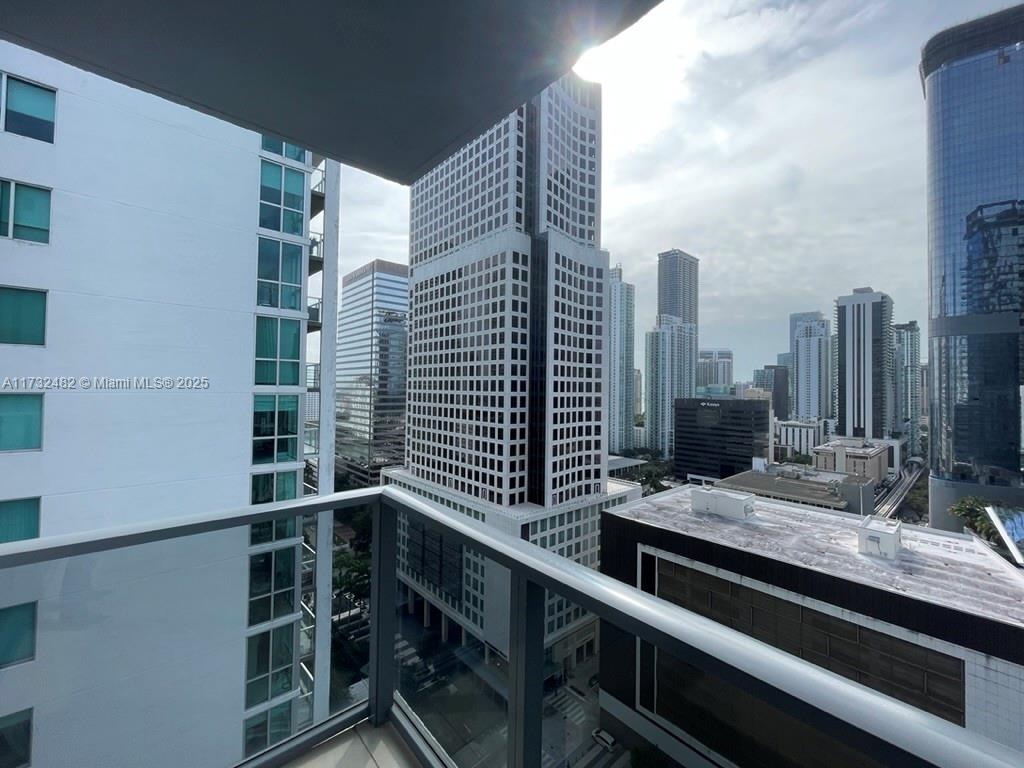 MY BRICKELL CONDO - Residential Lease