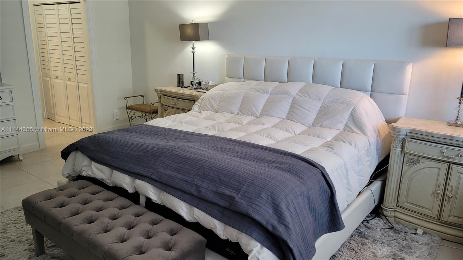 COMMODORE CONDO - Residential