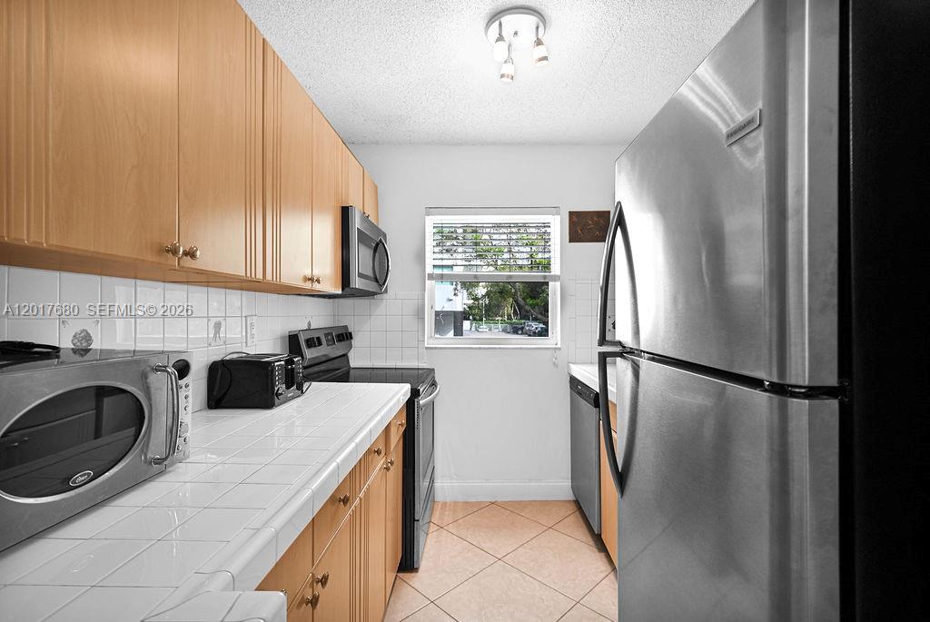 GROVES EDGE CONDO - Residential