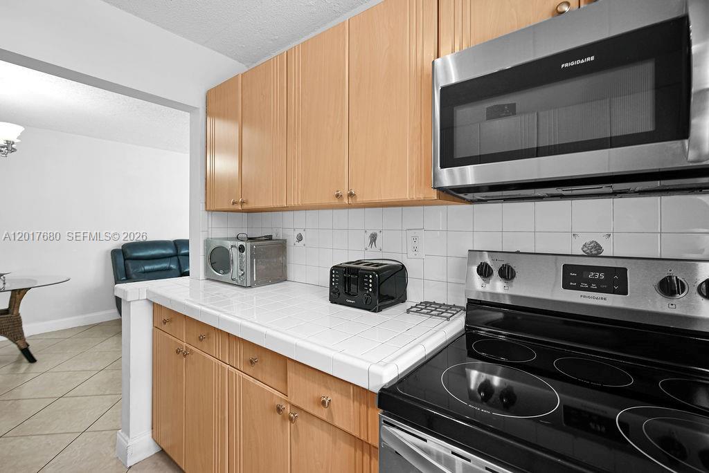 GROVES EDGE CONDO - Residential