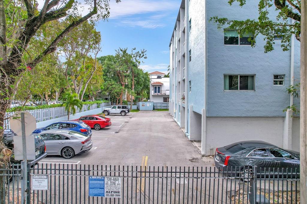 GROVES EDGE CONDO - Residential