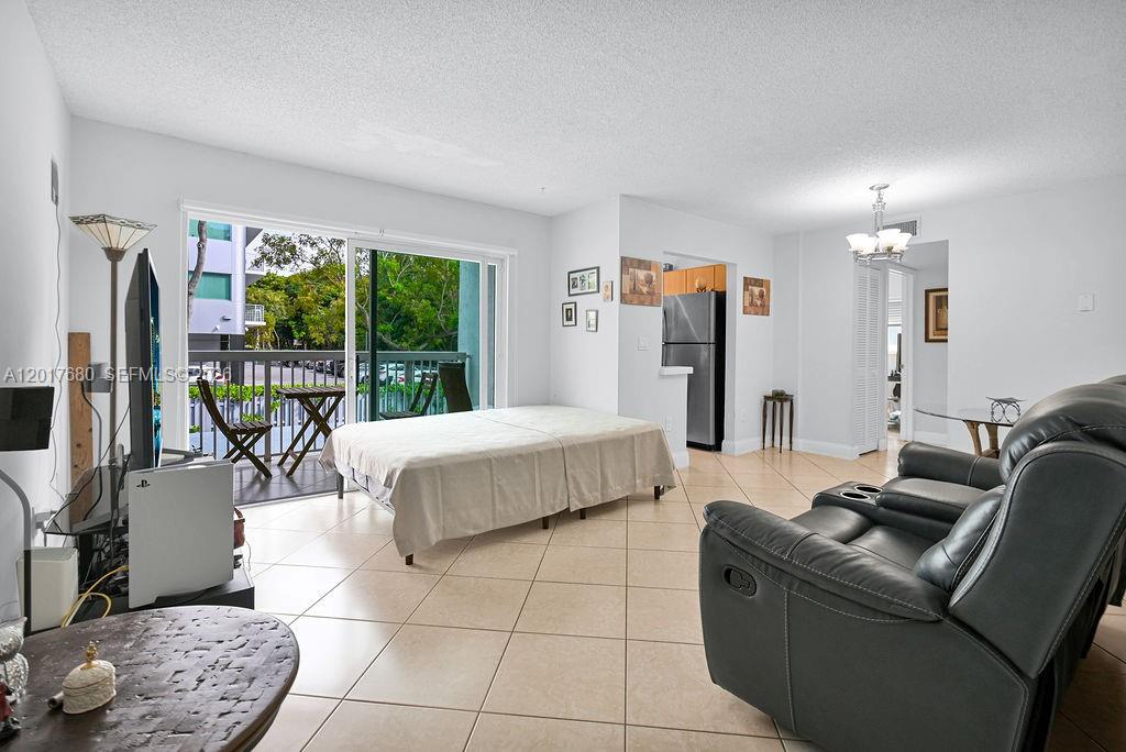 GROVES EDGE CONDO - Residential