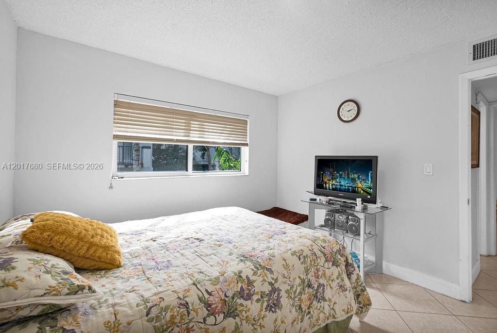 GROVES EDGE CONDO - Residential