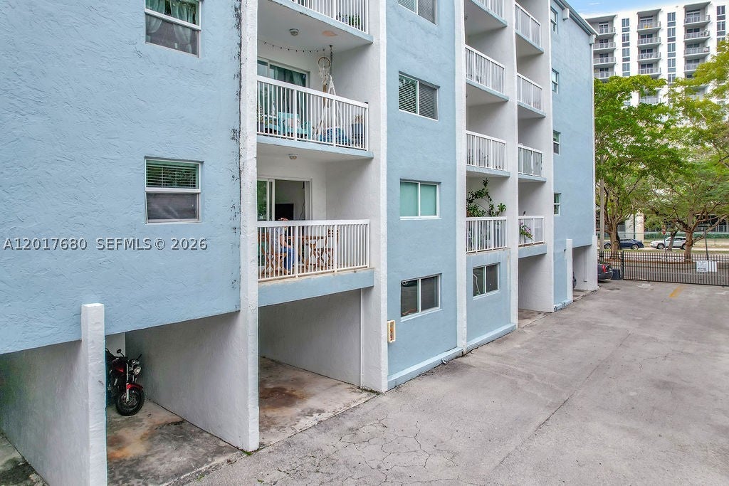 2920 SW 28th Ter 207