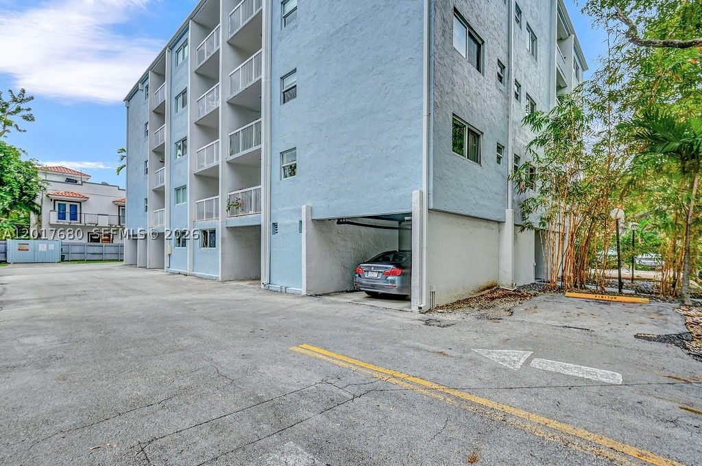 2920 SW 28th Ter 207