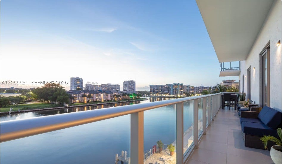 4010 S Ocean Dr R304